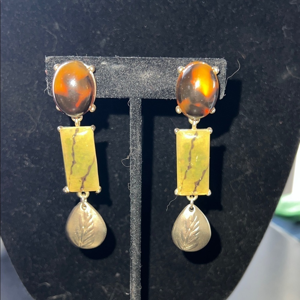 Chicos Elegant Amber and Gold Dangle Earrings Clip Ons